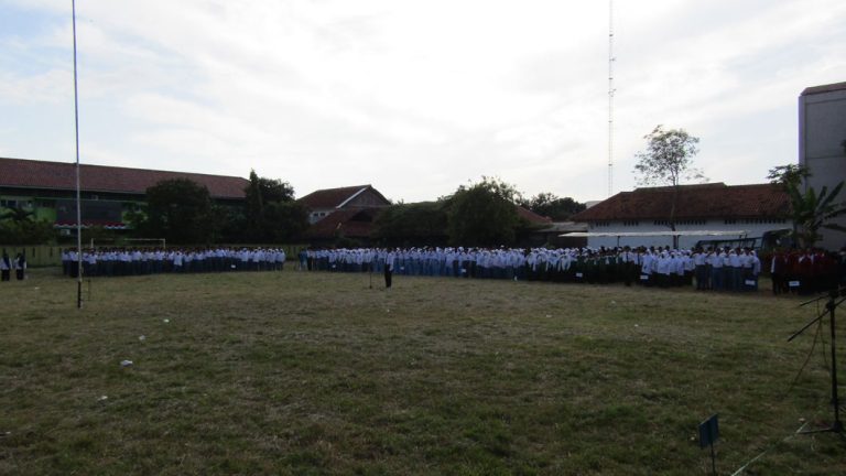Ribuan Pelajar Muhammadiyah Ikuti Upacara HUT ke-77 RI PDM Kab. Cirebon