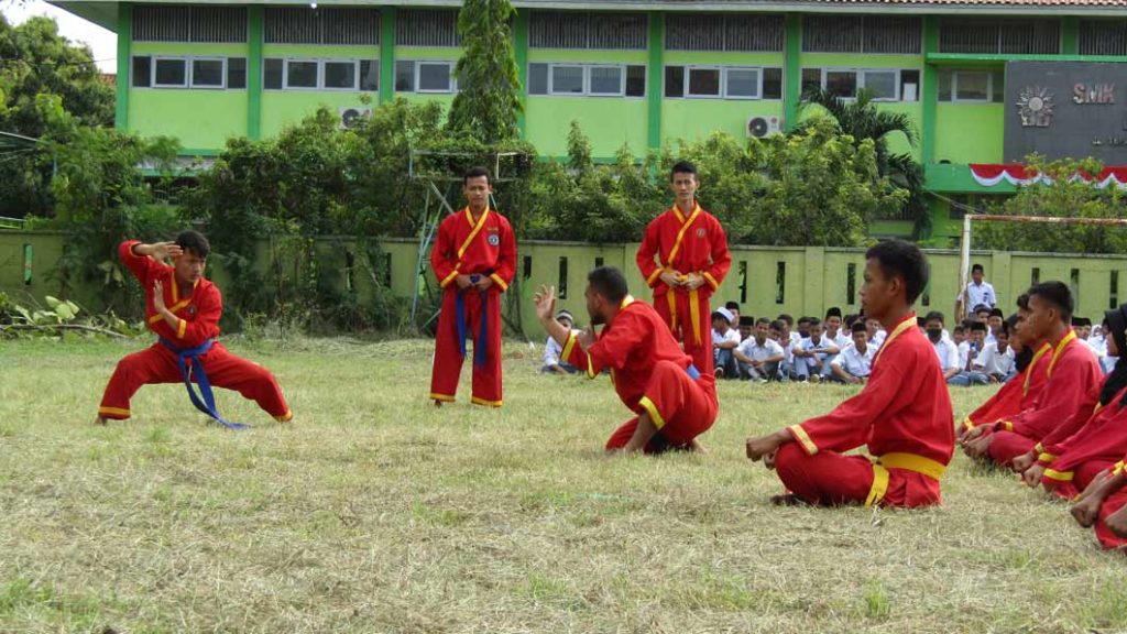 Ribuan Pelajar Muhammadiyah Ikuti Upacara HUT ke-77 RI PDM Kab. Cirebon CirebonMU