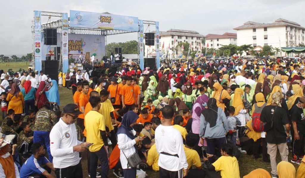 Doorprize Umroh Gratis, 38 Ribu Warga Muhammadiyah Sukoharjo Ramaikan Jalan Sehat CirebonMU