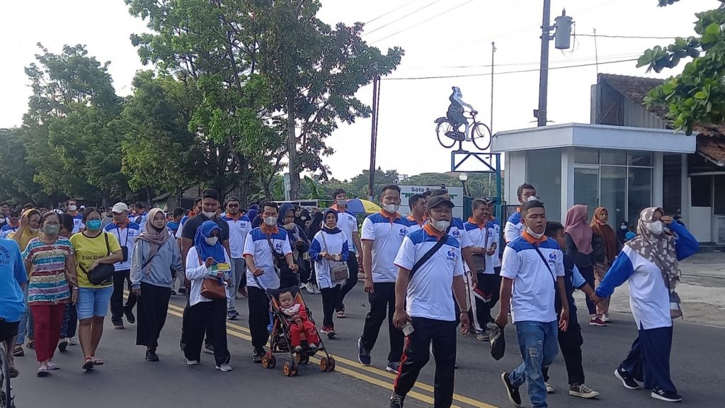 Lima Ribu Peserta Ikuti Jalan Sehat Dalam Rangka Milad UMS ke-64 CirebonMU