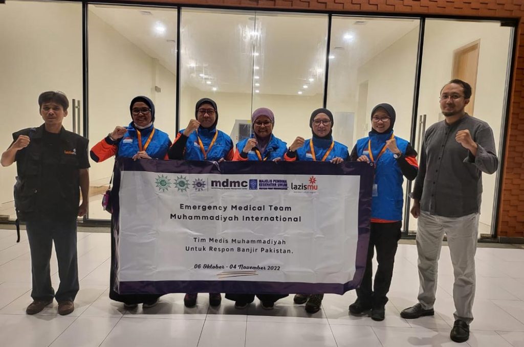 MDMC Berangkatkan Tim Medis Ke Pakistan  Didukung Penuh Lazis Muhammadiyah CirebonMU