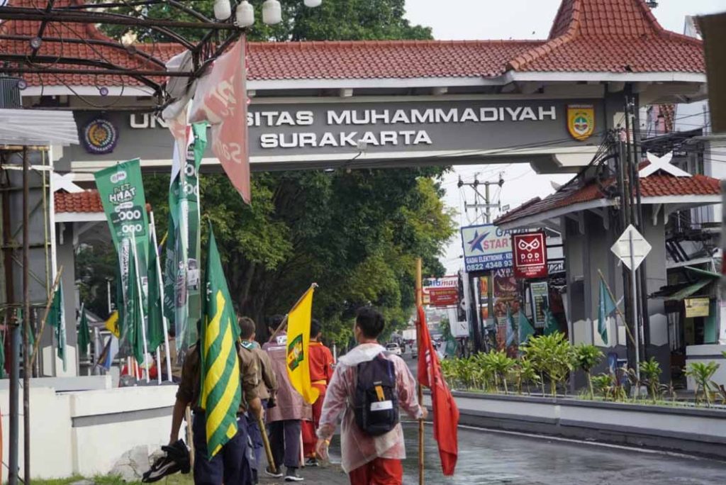 Luar Biasa, 48 Kader Terbaik Muallimin Lakukan Longmarch Menuju Edutorium UMS CirebonMU