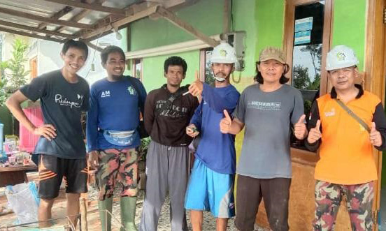 Lazismu Pekalongan Bantu Rehab Rumah Warga Kajen Korban Puting Beliung CirebonMU