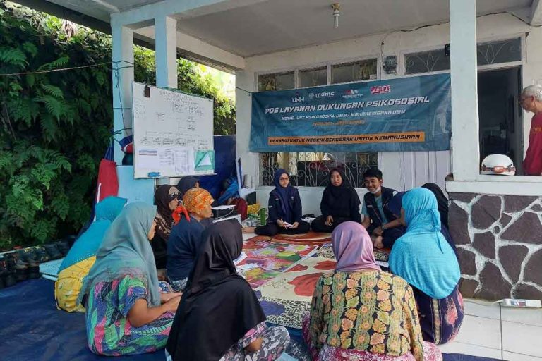 Relawan Muhammadiyah Atasi Masalah Psikologis Penyintas Gempa Cianjur Dengan Berbagai Kegiatan