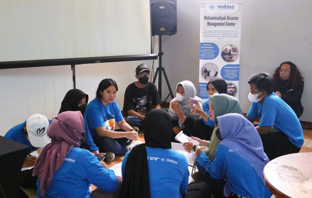 MDMC – PLAN Indonesia Dampingi Kaum Muda Depok Susun Agenda Pembangunan Berwawasan Lingkungan CirebonMU