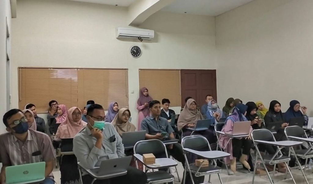 UMMAD Latih Penggunaan Google Classroom Untuk Dukung Transformasi Digital University CirebonMU