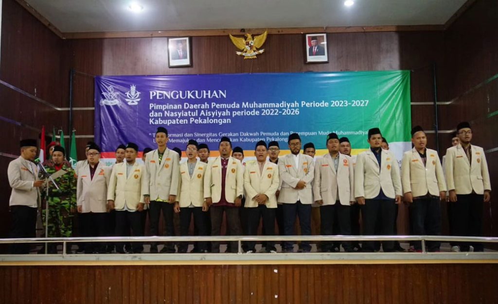 Pemuda Muhammadiyah dan Nasyiyatul Aisyiyah Pekalongan Resmi Dikukuhkan CirebonMU