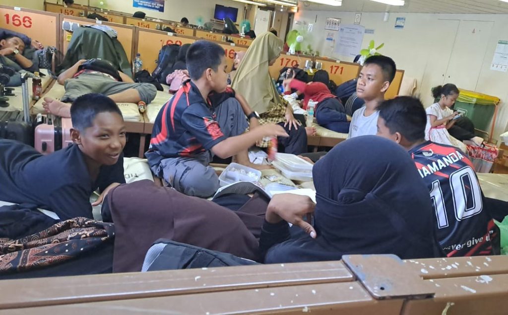 Lima Hari di Lautan tak Menyurutkan Semangat Kontingen Papua Ikut Olimpicad Bandung CirebonMU