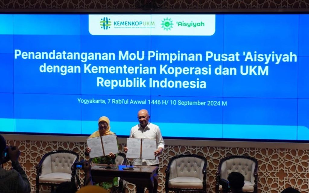 Wujud Komitmen Penguatan Ekonomi Perempuan, PP Aisyiyah Tandatangani MoU Dengan Kemenkop UKM RI CirebonMU