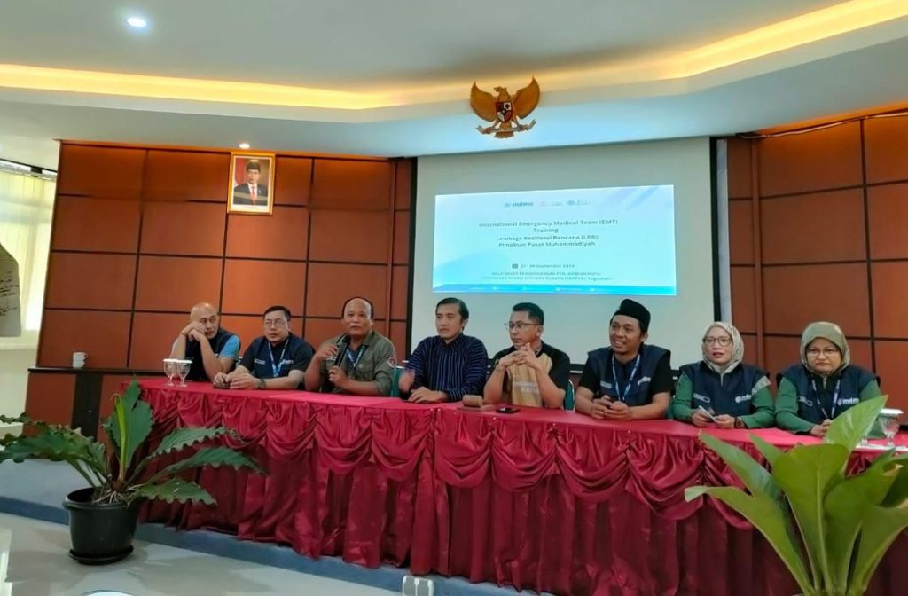 Tingkatkan Kesiapsiagaan Kebencanaan, MDMC Gelar Pelatihan Emergency Medical Team CirebonMU