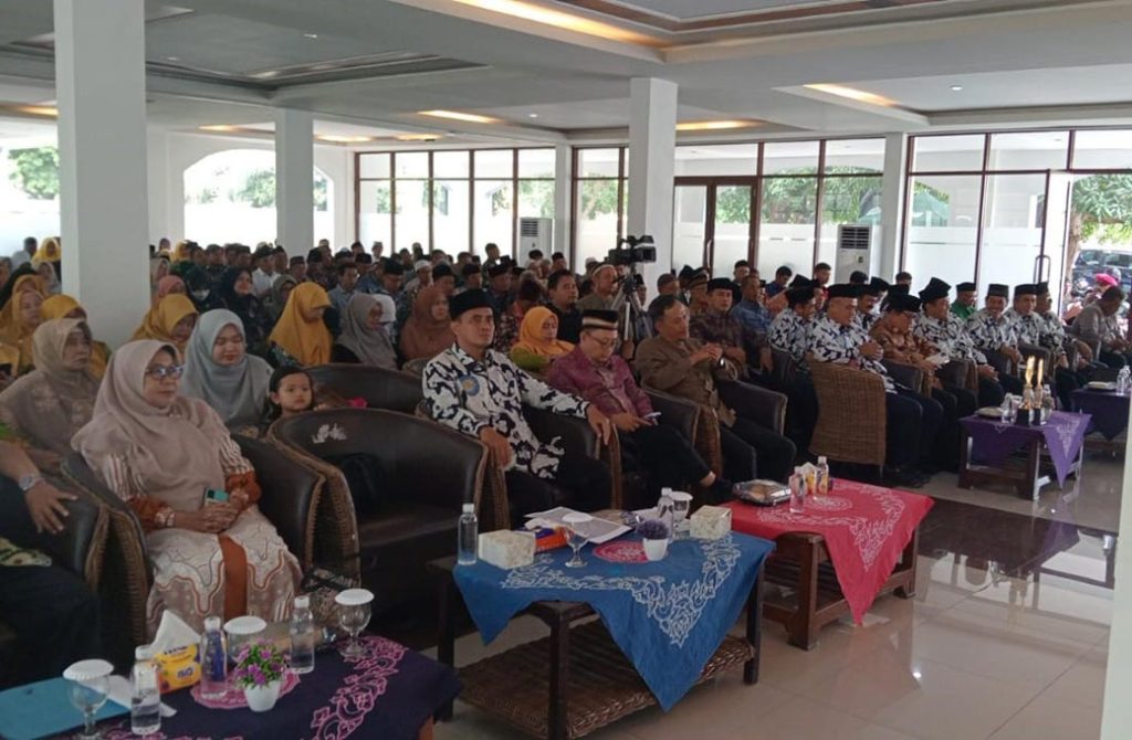 Ratusan Warga Muhammadiyah Kabupaten Cirebon Hadiri Pengajian Resepsi Milad Ke-112 CirebonMU